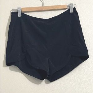 Kaitlyn Black Shorts S